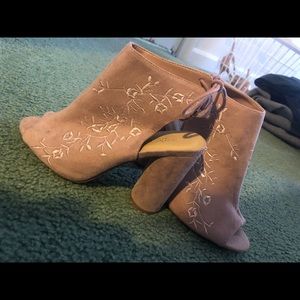 prom or hoco platforms